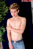 Model Gabriel Gott Naked Gay English Lad Uncut Enjoys Tennis