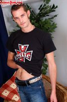 Model Arf Gardener Naked Straight English Lad Uncut Enjoys Volleyball
