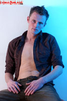 Model Rich Green Naked Gay English Lad Uncut Enjoys Swimming