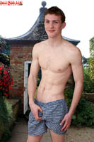 Model Dan Curren Naked Straight English Lad Uncut Enjoys Soccer & Basketball