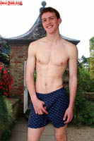 Model Dan Curren Naked Straight English Lad Uncut Enjoys Soccer & Basketball