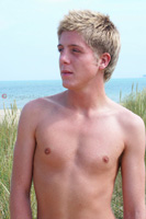 Model Chris Western Naked Gay English Lad Uncut Enjoys Swimming and Gym