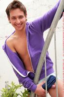 Model Dillon Fitch Naked Gay English Lad Uncut Enjoys Swim