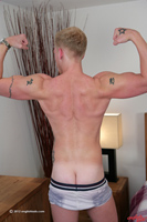 Model Tom Park Naked Straight English Lad Uncut Enjoys Gym and Biking