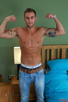 Model Jake Swift Naked Straight English Lad Uncut Enjoys Kick Boxing & Gym