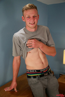 Model Jordan Henderson Naked Straight English Lad Uncut Enjoys Wrestler