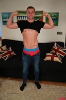 Model Thomas Parks Naked Straight English Lad Uncut Enjoys Gym & Football