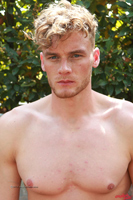 Model Noah Miller Naked Straight English Lad Uncut Enjoys Gym & Skiing
