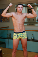 Model Quinn Williams Naked Straight English Lad Uncut Enjoys Football & Gym