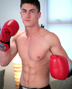 Englishlads.com: Boxing Ace Josh Peters - Naked and Hard Exclusive