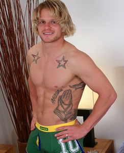 Englishlads.com: Muscular Rugby Hunk Kian - That Uncut Cock is a Rock Hard Missile!