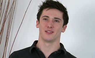Englishlads.com: Young Straight Lad Brendan Works out his Hole with Some Toys!