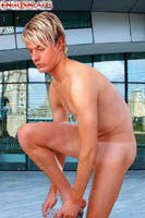 Model Jamie Johnson Naked Gay English Lad Uncut Enjoys Gynmatics & Tennis