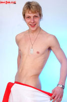 Model Donny James Naked Straight English Lad Uncut Enjoys Rugby, Boxing, Basketball & Tennis