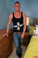 Model Tyler Pierce Naked Straight English Lad Uncut Enjoys Gymnastics & MMA