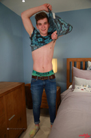 Model Caspar Hamilton Naked Straight English Lad Uncut Enjoys Ice Hockey & Gym