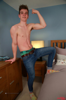 Model Caspar Hamilton Naked Straight English Lad Uncut Enjoys Ice Hockey & Gym