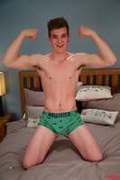 Model Caspar Hamilton Naked Straight English Lad Uncut Enjoys Ice Hockey & Gym