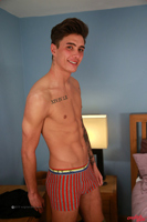 Model Casias Bradley Naked Straight English Lad Uncut Enjoys Gym & Football