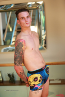 Model Flynn Peacock Naked Straight English Lad Uncut Enjoys Gym