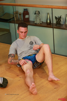 Model Flynn Peacock Naked Straight English Lad Uncut Enjoys Gym