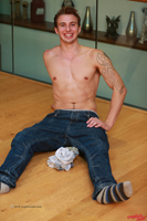 Model Finn Wright Naked Straight English Lad Uncut Enjoys Gym & Football