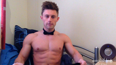 Straight Hunk Cameron Wanks in his Student Bedroom While his Flatmates Are Out!