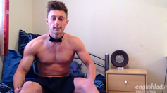 Straight Hunk Cameron Wanks in his Student Bedroom While his Flatmates Are Out!