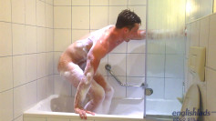 Young Stud Cameron Wanks his Big Uncut Cock in a Bath Whilst Travelling around Europe & Squirts Big!