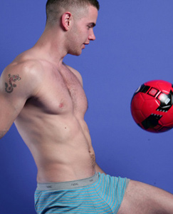 Englishlads.com: Hunky footballer Scott is back playing with those great balls! Shooting a nice load